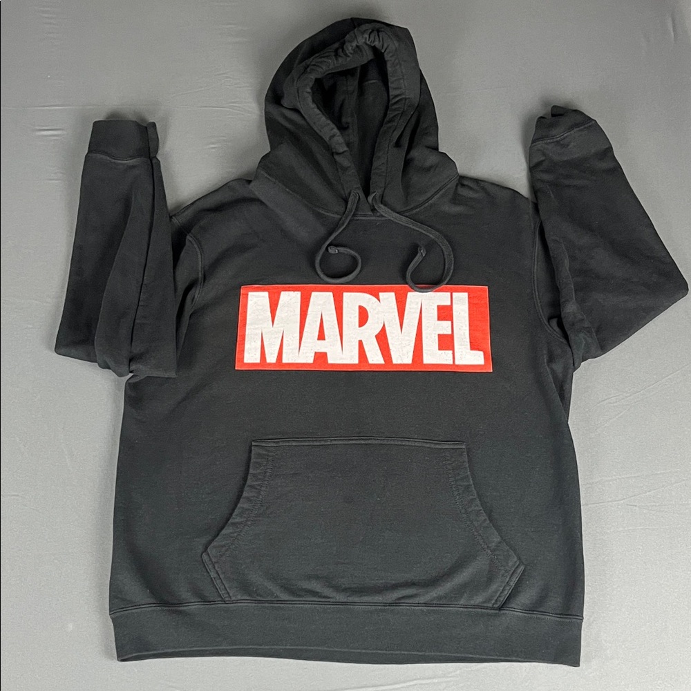 Marvel Black Men's L‎ Hooded sweatshirt with Red Emblem